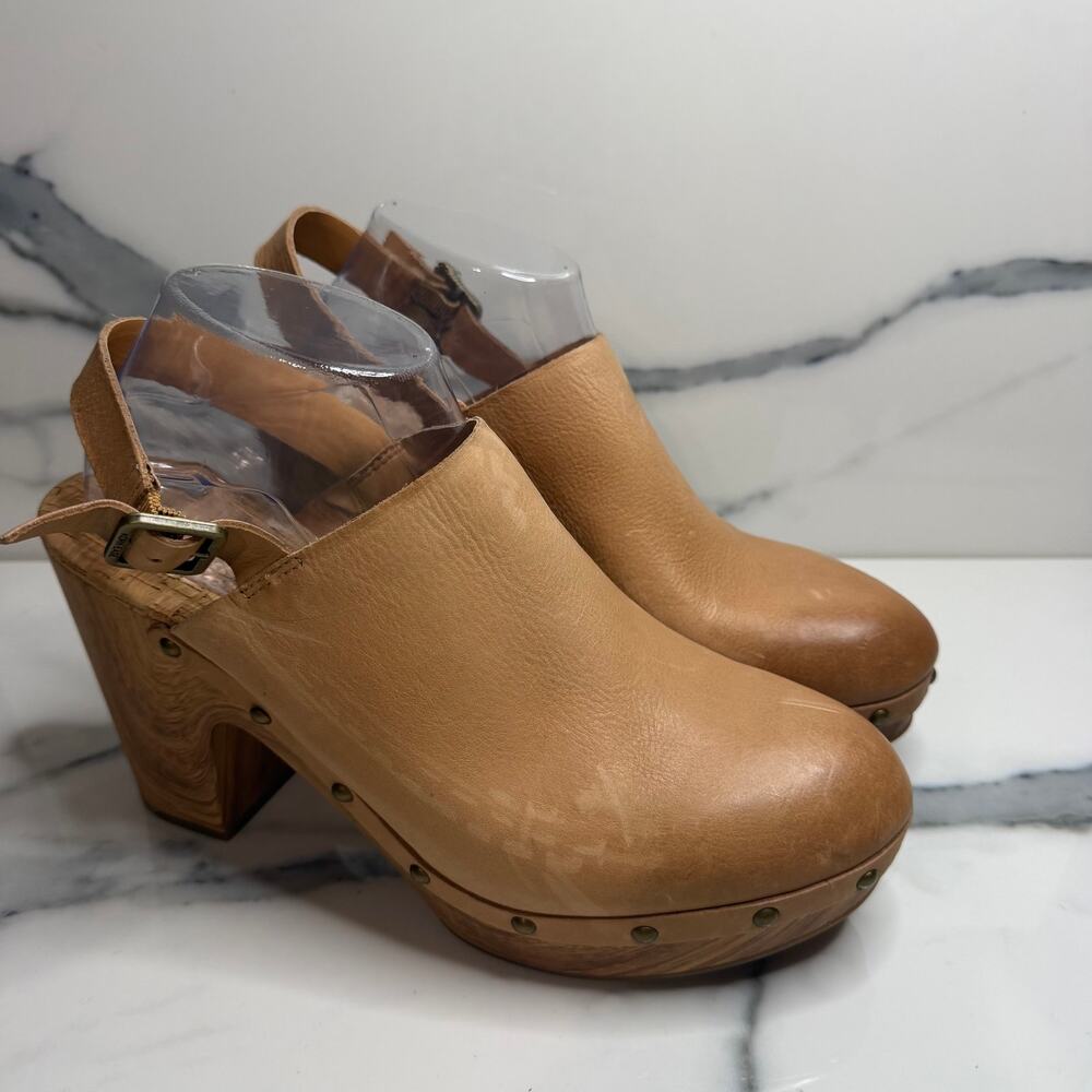 Kork-Ease Women's Tan Distressed Leather Studded Darby Clogs Sz 11 Boho Festival